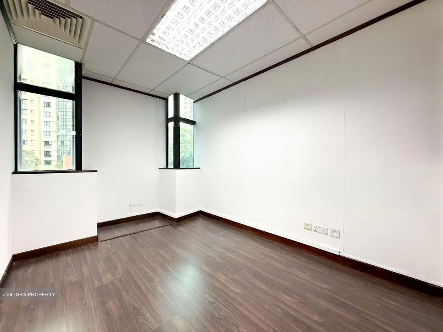 Sims Avenue Centre (D14), Retail #570947341